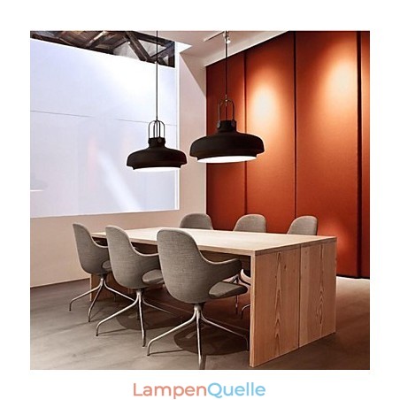 Moderne, zeitgenössische Pendelleuchte aus Metall im Landhausstil