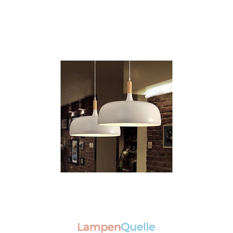 Moderne, zeitgenössische Pendelleuchte aus Metall im Landhausstil