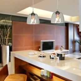 Moderne Pendelleuchte im schlichten Design
