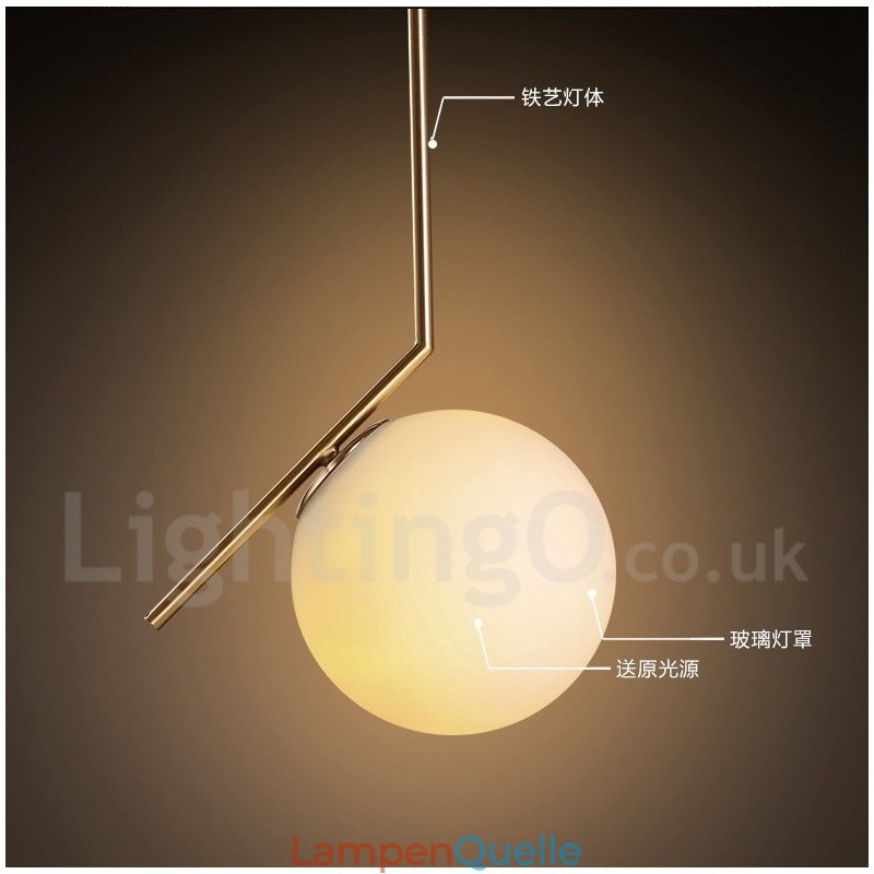1-flammige, moderne Pendelleuchte mit Glasschirm