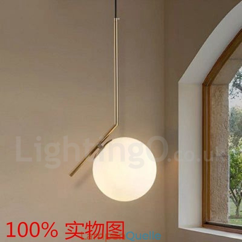 1-flammige, moderne Pendelleuchte mit Glasschirm