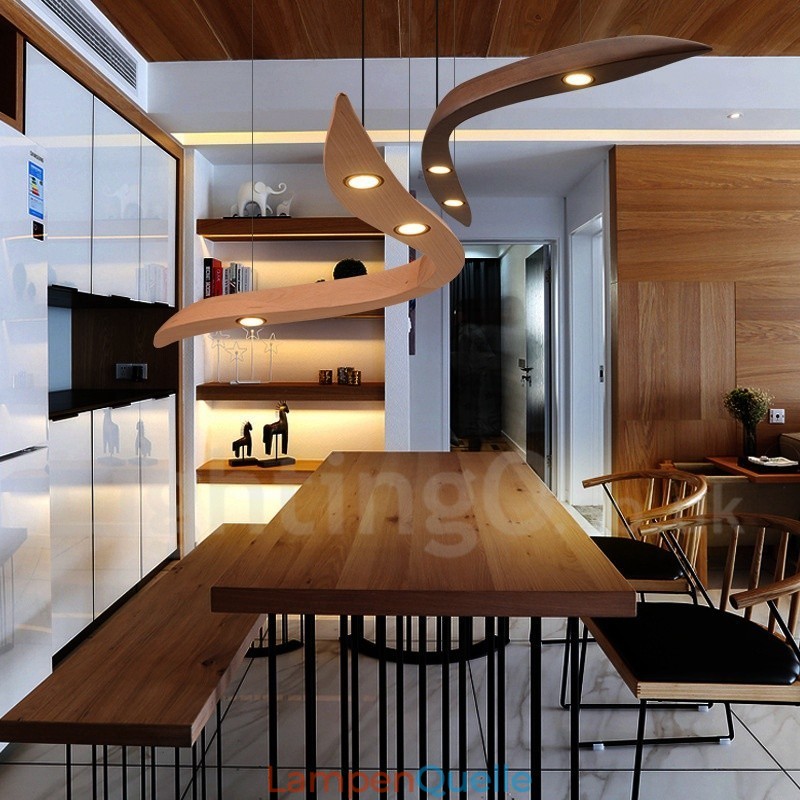 Moderne zeitgenössische Pendelleuchte aus Holz mit 3 Lichtern