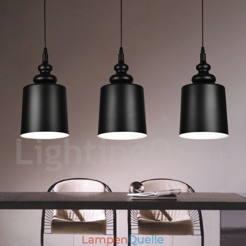Schwarze, moderne Pendelleuchte mit 3 Lichtern