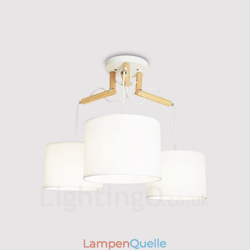 Moderne Pendelleuchte mit 3 Lichtern aus Holz und Stoffschirm