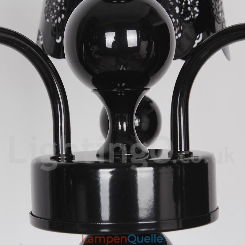 3-flammiger moderner zeitgenössischer hohler schwarzer Kronleuchter im Kerzenstil