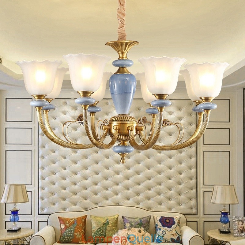 8-flammige Retro-Pendelleuchte aus rustikalem Messing mit Glasschirm