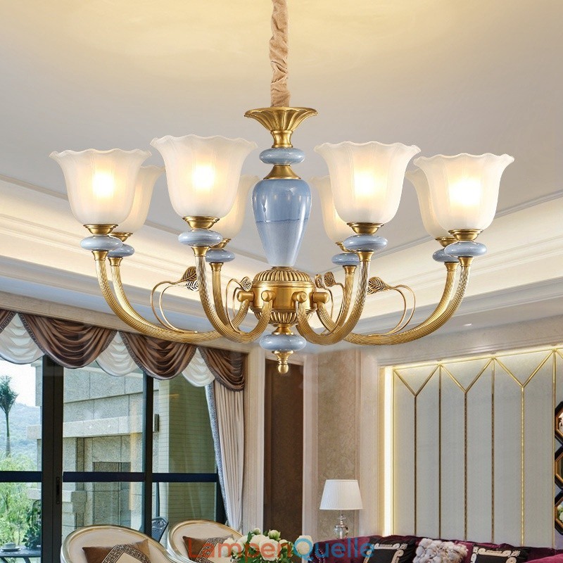 8-flammige Retro-Pendelleuchte aus rustikalem Messing mit Glasschirm