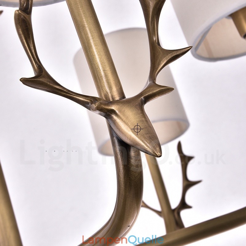 Rustikaler Kronleuchter „Lodge“, 8 Lichter, Messing, mit Stoffschirm