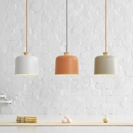 Moderne zeitgenössische 1-flammige Pendelleuchte aus Aluminiumlegierung mit Schirm aus Aluminiumlegierung