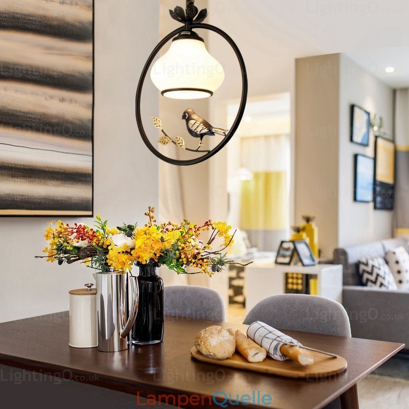 1-flammige Hängeleuchte im Landhausstil mit Glasschirm