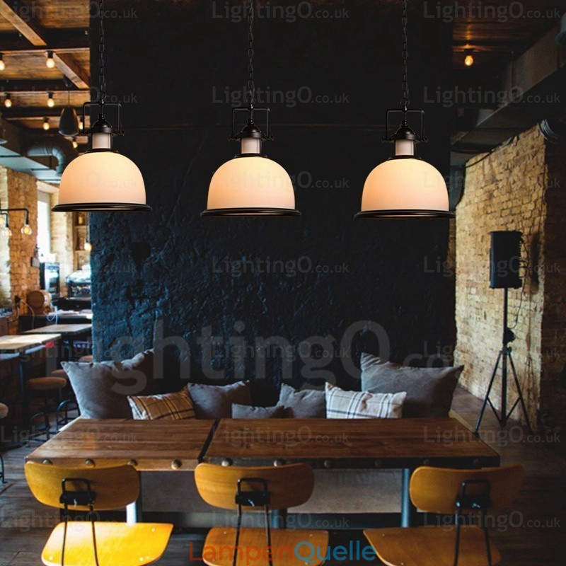 1-flammige Hängeleuchte im Landhausstil mit Glasschirm