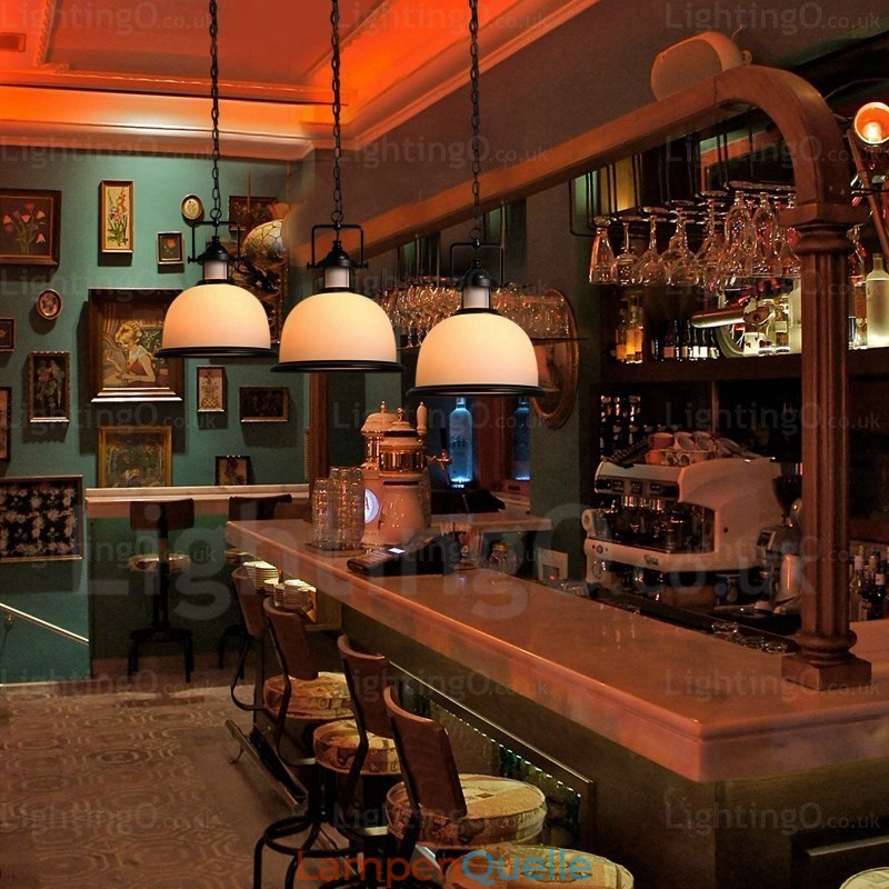 1-flammige Hängeleuchte im Landhausstil mit Glasschirm