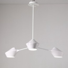 Moderner zeitgenössischer Rohr-Kronleuchter mit weißen schwarzen Acrylschirmen