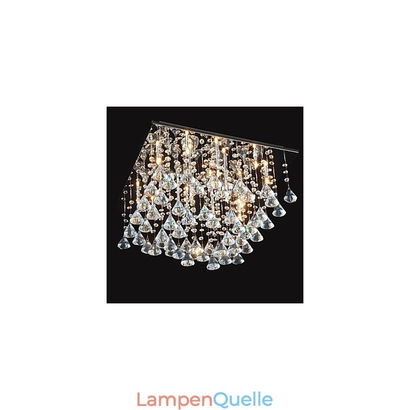 Traditioneller klassischer Kronleuchter aus Kristall und Chrommetall