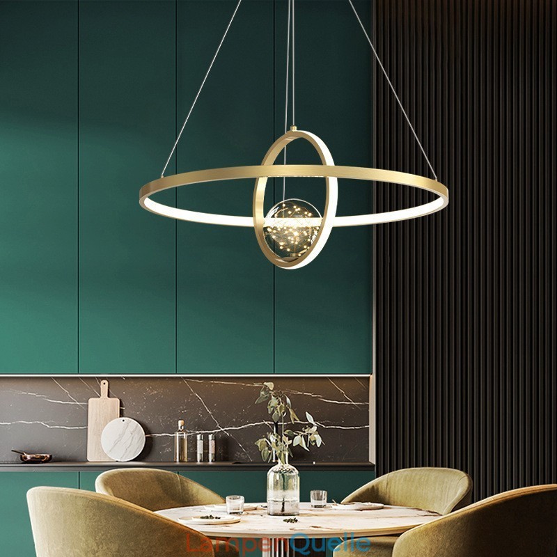 Nordische moderne Pendelleuchte mit goldenem Kreis