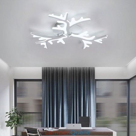 Moderne, minimalistische Deckenleuchte mit Geweih-Motiv Moderne, minimalistische Deckenleuchte mit Geweih-Motiv
