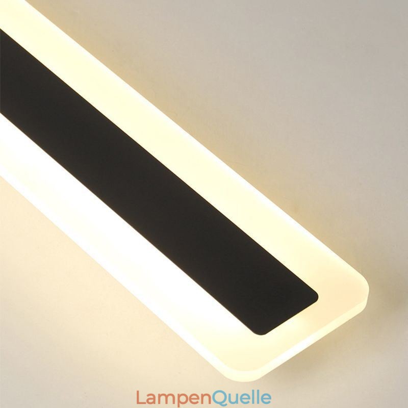 Linearer Deckenstrahler aus Acryl zur bündigen Montage