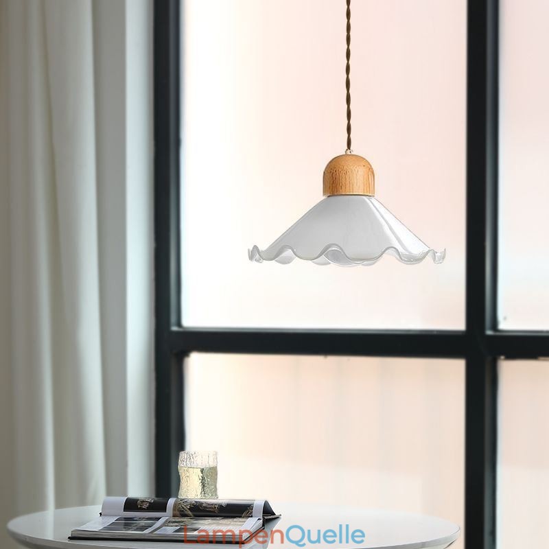 Moderne Pendelleuchte aus Glas mit Spitze und Einzelkopf