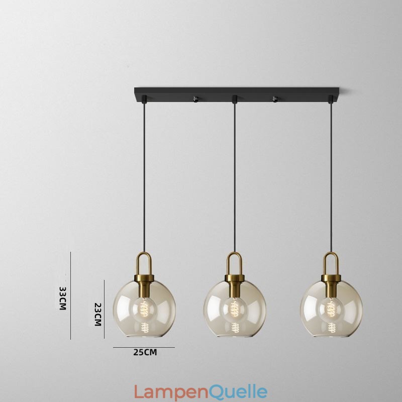 3-flammige Pendelleuchte mit Glasschirminsel