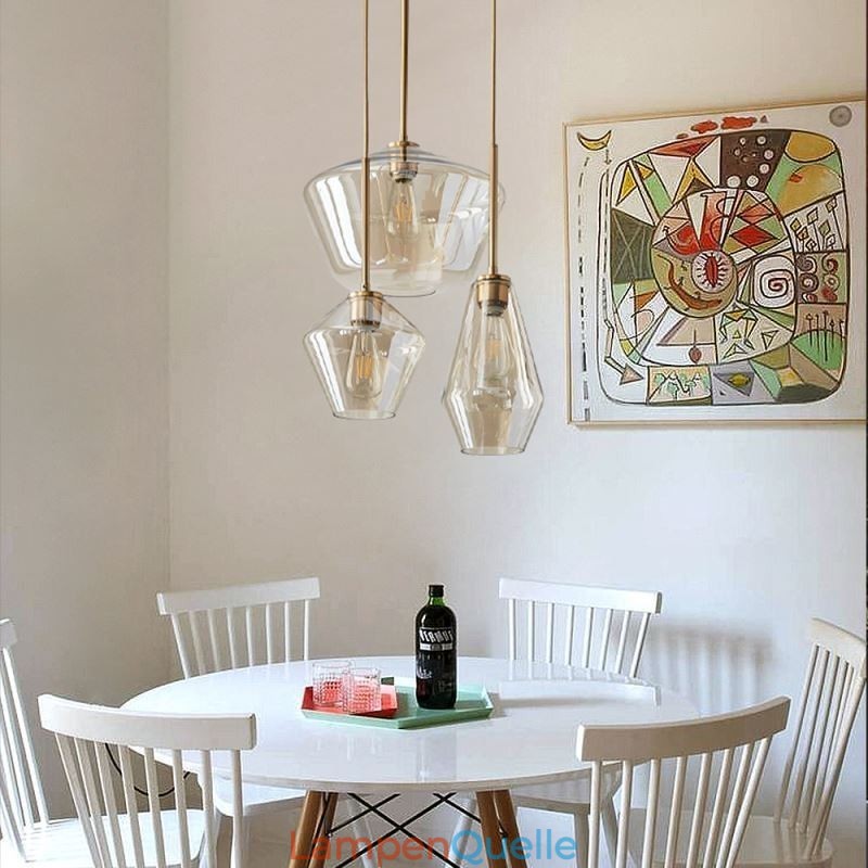 Moderne, schlichte Pendelleuchte aus Glas