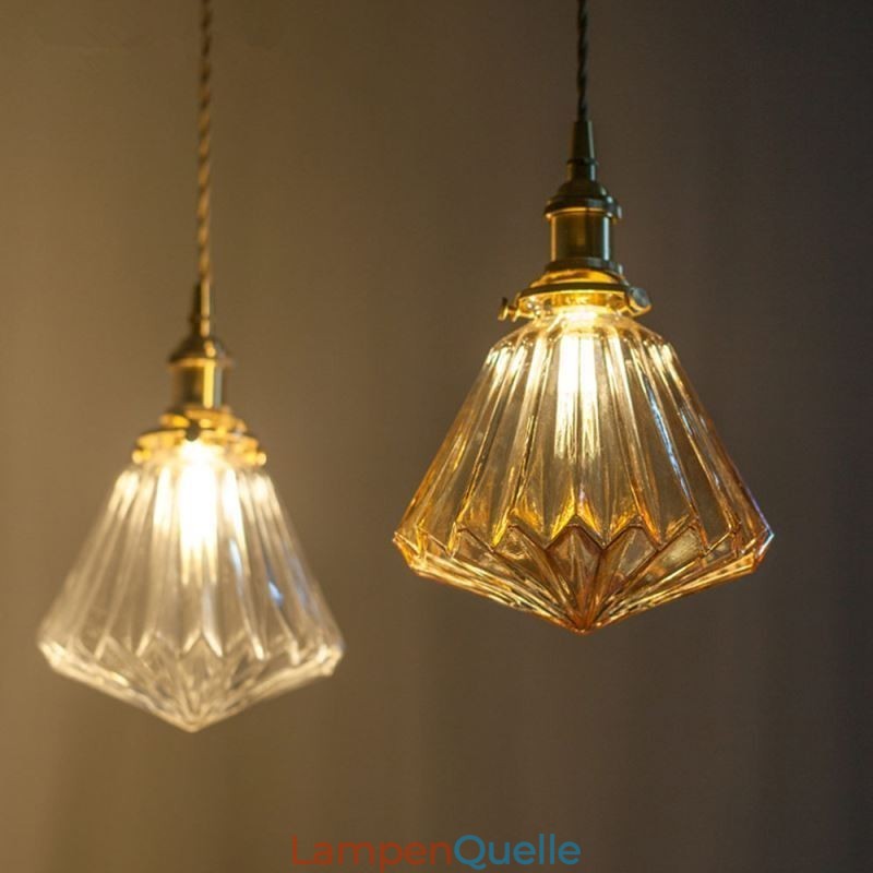 Pendelleuchte aus geripptem Glas mit klarem Diamant