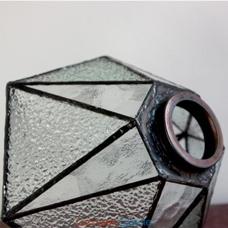 Geometrische Pendelleuchte im Bauernhausstil aus farbigem Glas