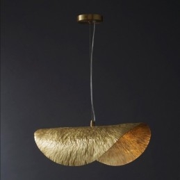 Traditionelle klassische Pendelleuchte aus reinem Messing
