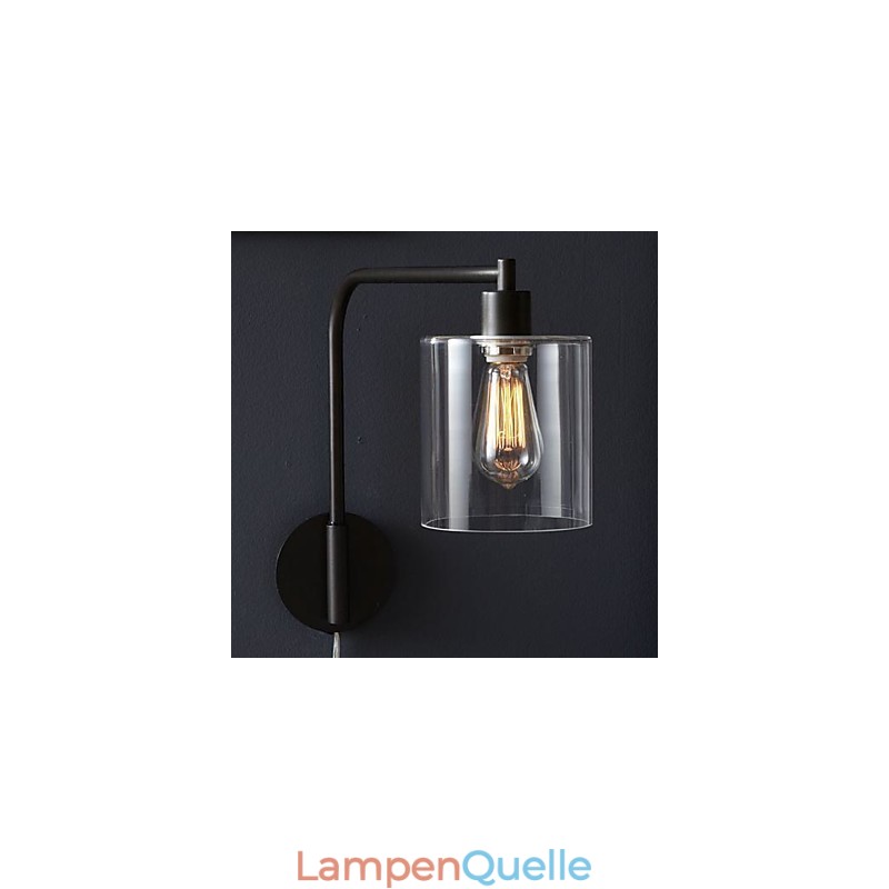 Moderne Wandleuchte mit trommelförmigem Glasschirm