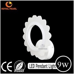 Moderne Wandleuchte aus Acryl für den Innenbereich