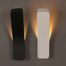 Vertraglich vereinbarte und zeitgenössische kreative gebogene Schmiedeeisen-Wandleuchte Power Lights