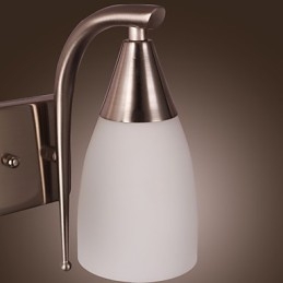 2-flammige Wandleuchte mit weißem Schirm