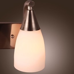 2-flammige Wandleuchte mit weißem Schirm