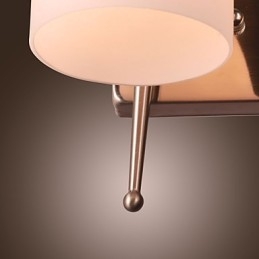 2-flammige Wandleuchte mit weißem Schirm