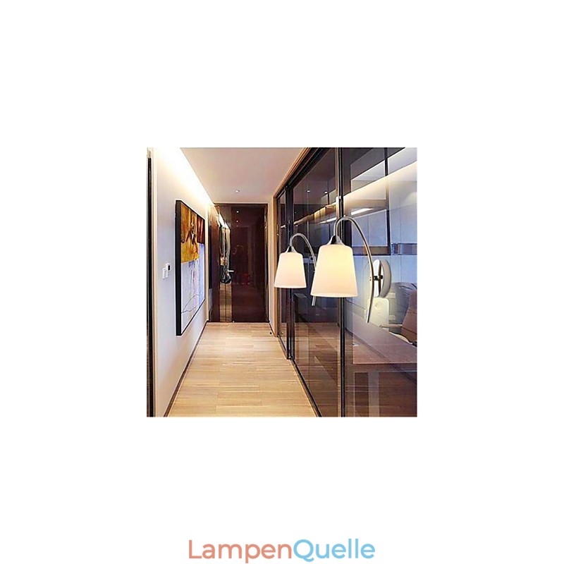 Moderne minimalistische Wandleuchte aus Glas für den Nachttisch im Hotelzimmer