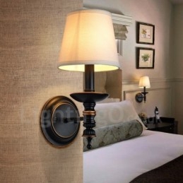 Traditionelle klassische Wandleuchten für den Innenbereich mit einer Leuchte