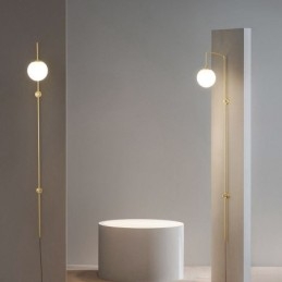 Moderne Globe Wandleuchte aus gebürstetem Goldglas