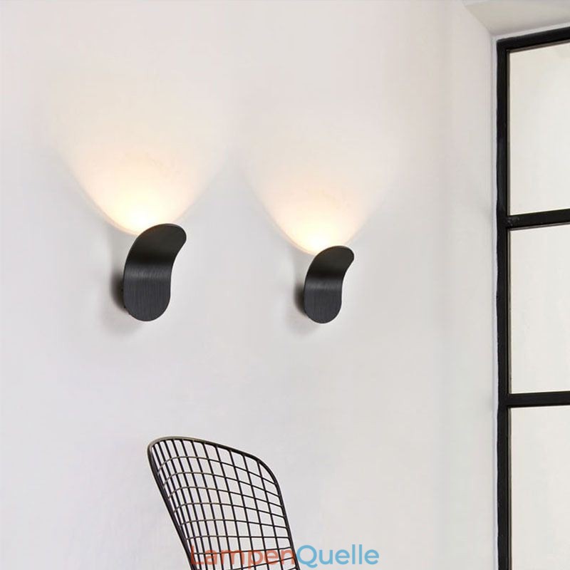 Minimalistische Wandleuchte aus Aluminium