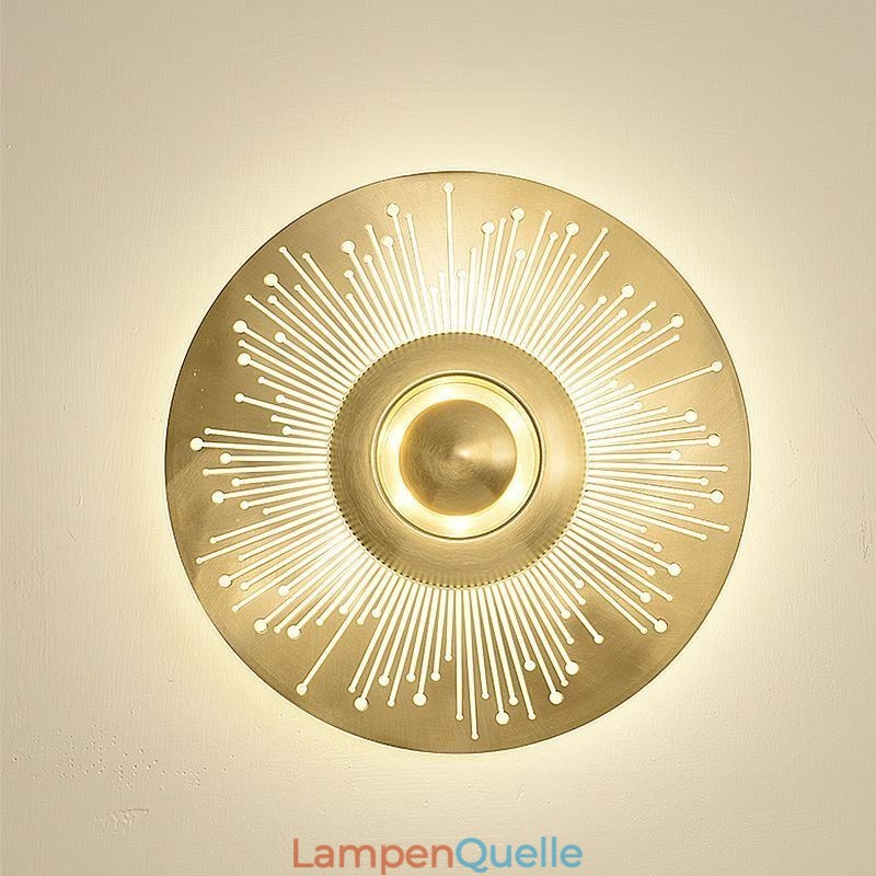 Nordische Messing-Wandlampe, ausgehöhlte runde Form, Wandleuchte