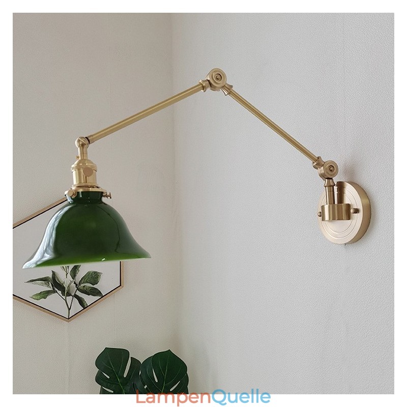 Moderne Wandleuchte mit Glasschirm